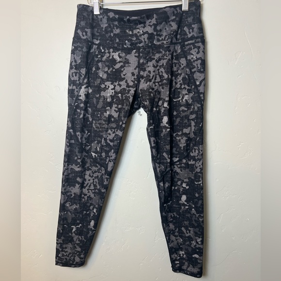 Sweaty Betty Power 7/8 Workout Leggings Black Camo Medium - Picture 1 of 5